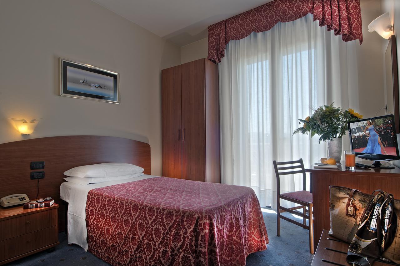 Hotel Terme Belsoggiorno Abano Terme Exteriör bild